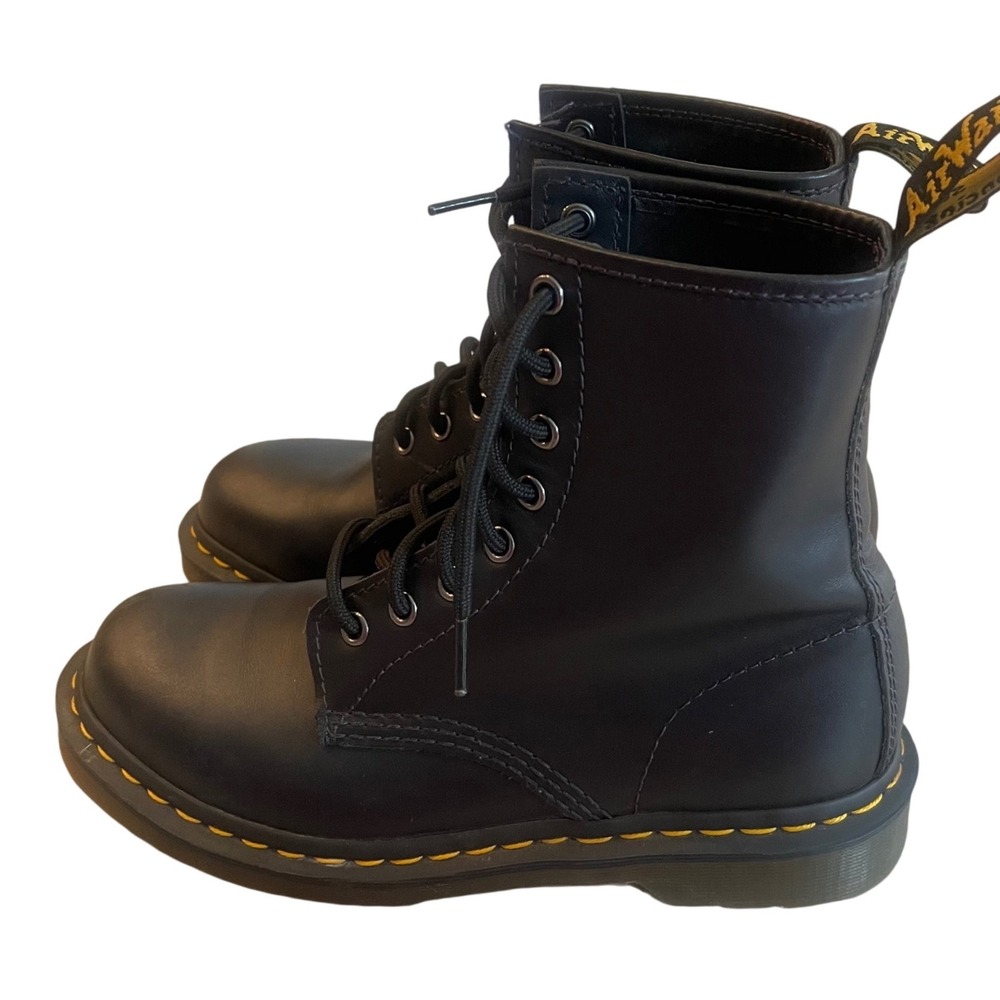 Dr Martens 1460 Womens 7 EU 38 Smooth Black Leather 8 Eye Combat Boots EUC